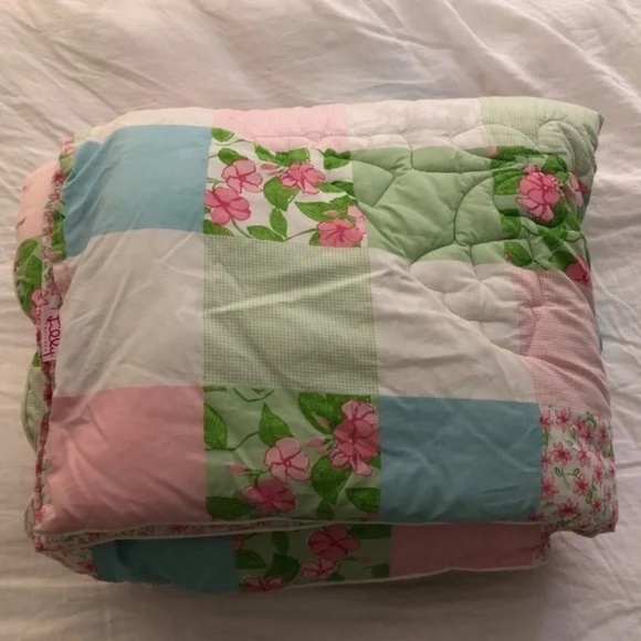 Lilly Pulitzer twin patchwork comforter quilted flowers reversible 100% cotton - Picture 3 of 11